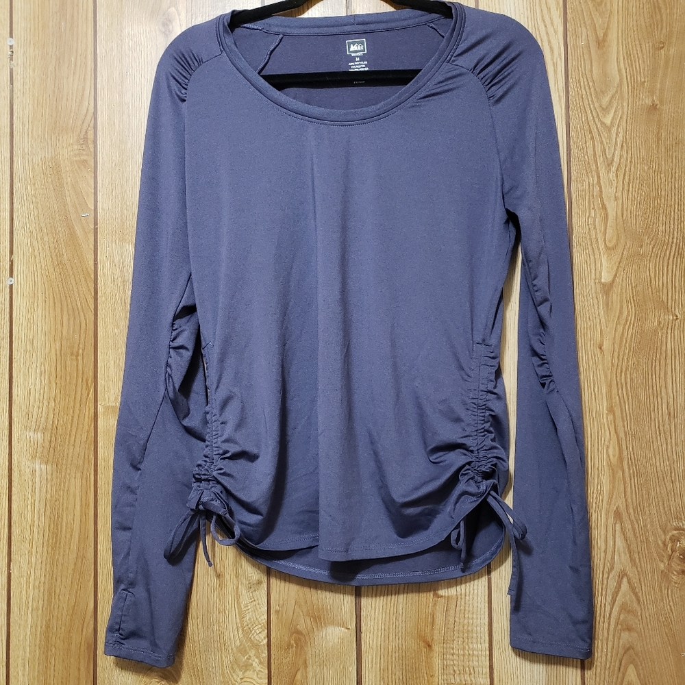 REI Women's Ruched Side Long Sleeve Athletic Workout Round Neck  Top Medium